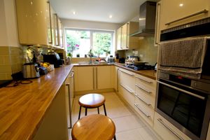 Kitchen- click for photo gallery
